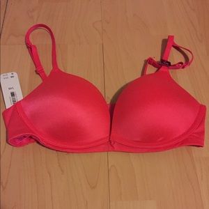2/$20 LaSenza no-wire Bra 34B NWT